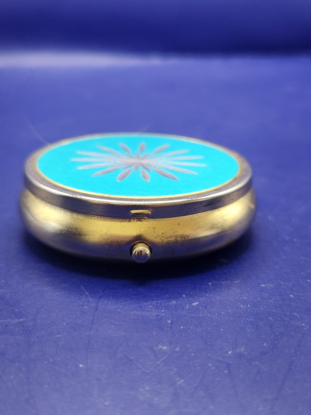 Vintage Mid-Century Enameled Metal Pill Box W/Turquoise Starburst Design